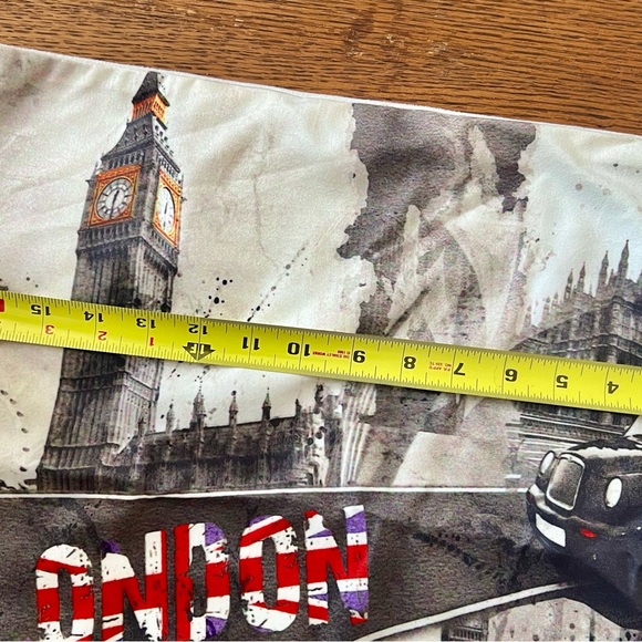 Square 17”x17” pillow case LONDON - Picture 6 of 6